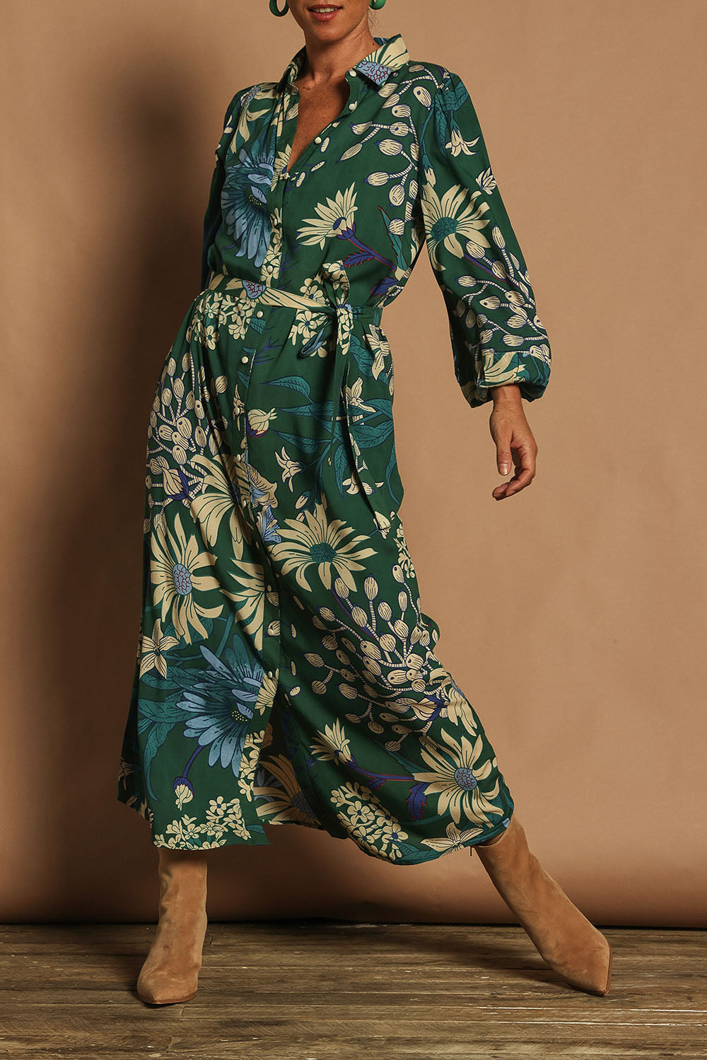 Model Katie wearing size 10 of the Lucy Maxi Shirt Dress in colour Darkgarden (Blue), from the front, cropped image