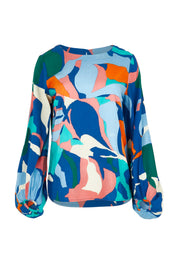 Product shot of the Harriet Blouse in colour Marble (Blue), from the front