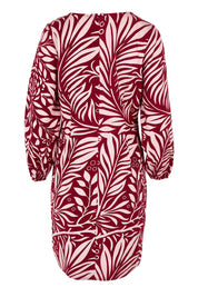 Product shot of the Kate Cotton Shift Dress in colour Gardenmaze (Pink), from the back