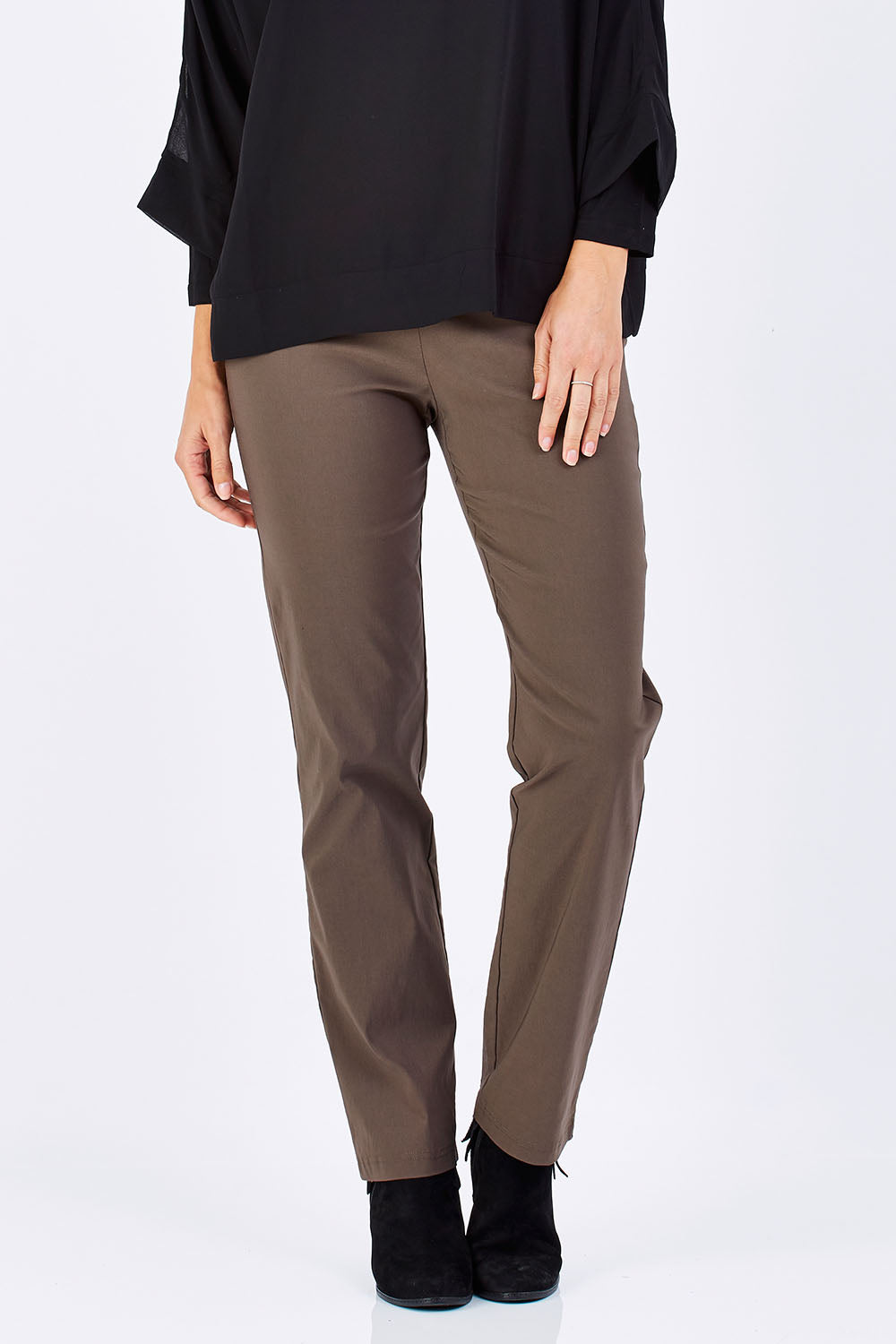 Model Anna wearing size S of the Pull On Pant in colour Taupe, from the front, cropped image