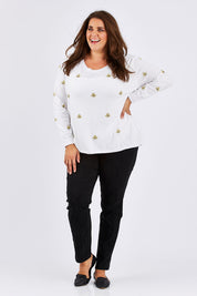 Model Mae wearing size XXL of the Sally Textured Pant in colour Black (Black), from the front, showing the whole outfit