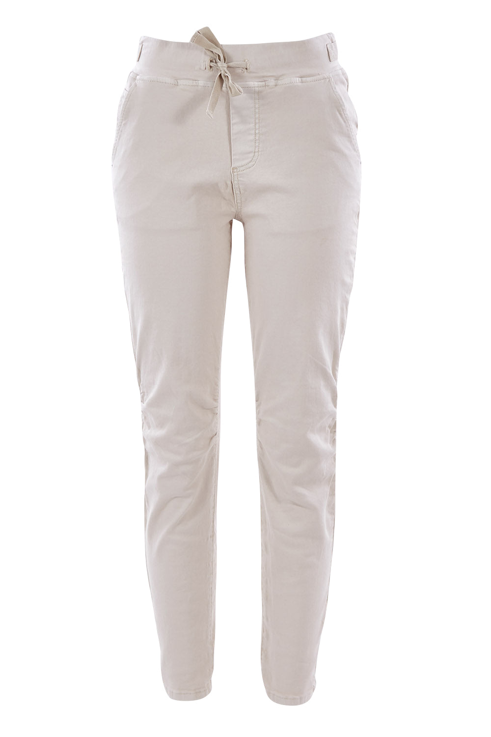 Product shot of the Jogger Jean in colour Natural, from the front
