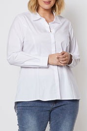 A model wearing the Poplin Shirt in colour White (White), from the front, cropped image