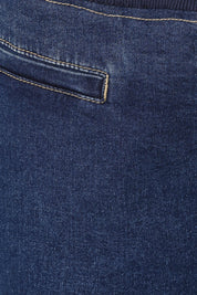 Product shot of the Maddy Wide Leg Jean in colour Darkdenim (Blue), detail
