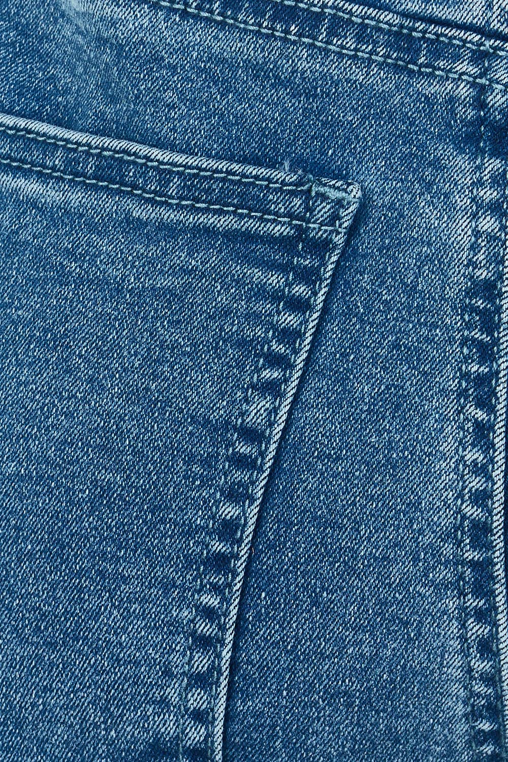 Product shot of the Maddy Wide Leg Jean in colour Denim (Blue), detail