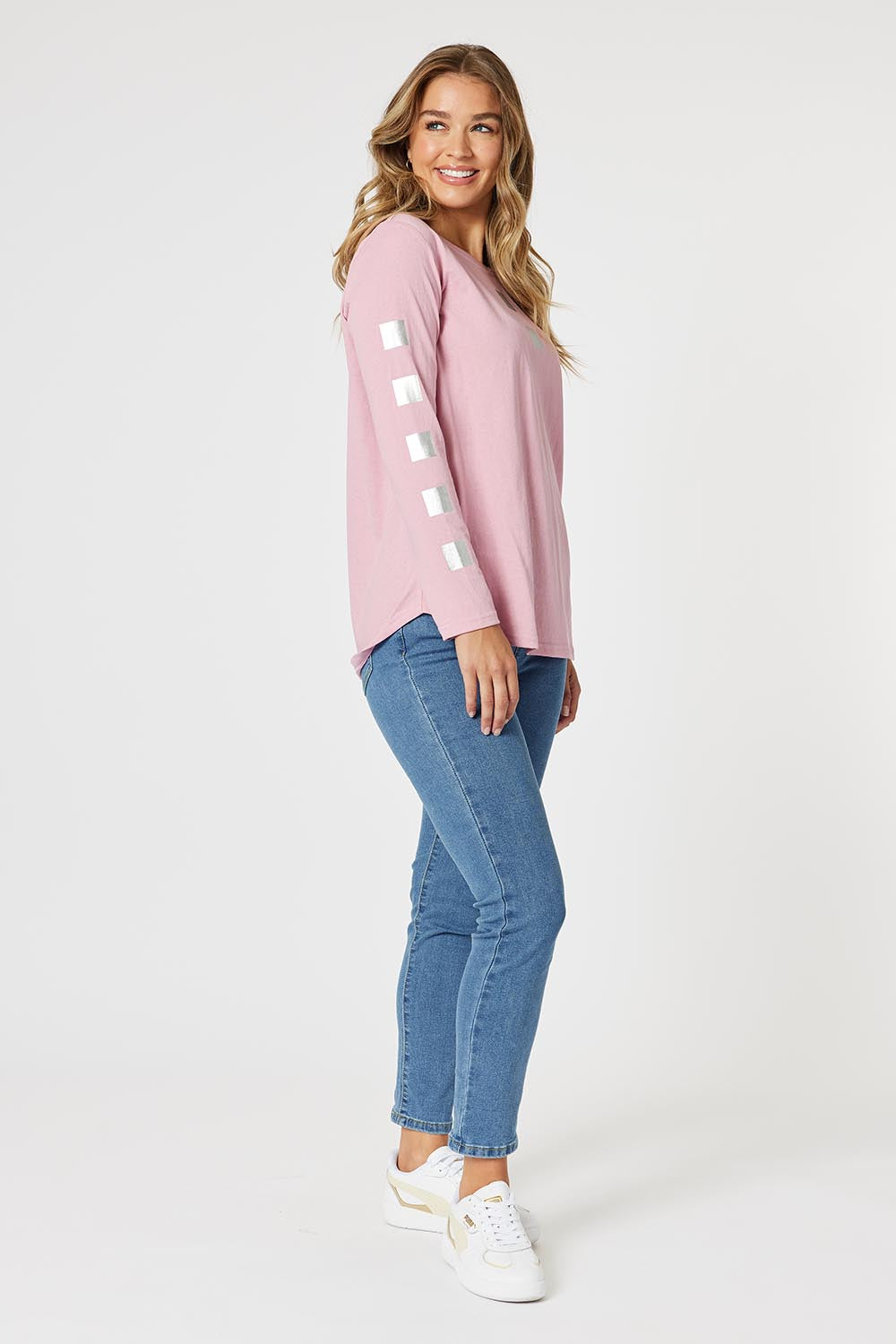 A model wearing the Chicago Jean in colour Denim (Blue), from the front, showing the whole outfit