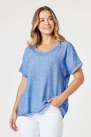 A model wearing The Sienna Linen Blend Tee in colour Blue (Blue), from the front, cropped image