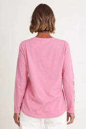 Model Riina wearing size S of the Heart Square Tee in colour Pink (Pink), from the back