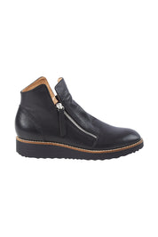 Product shot of the Ohmy Ankle Boot in colour Blackblack (Black), from the front