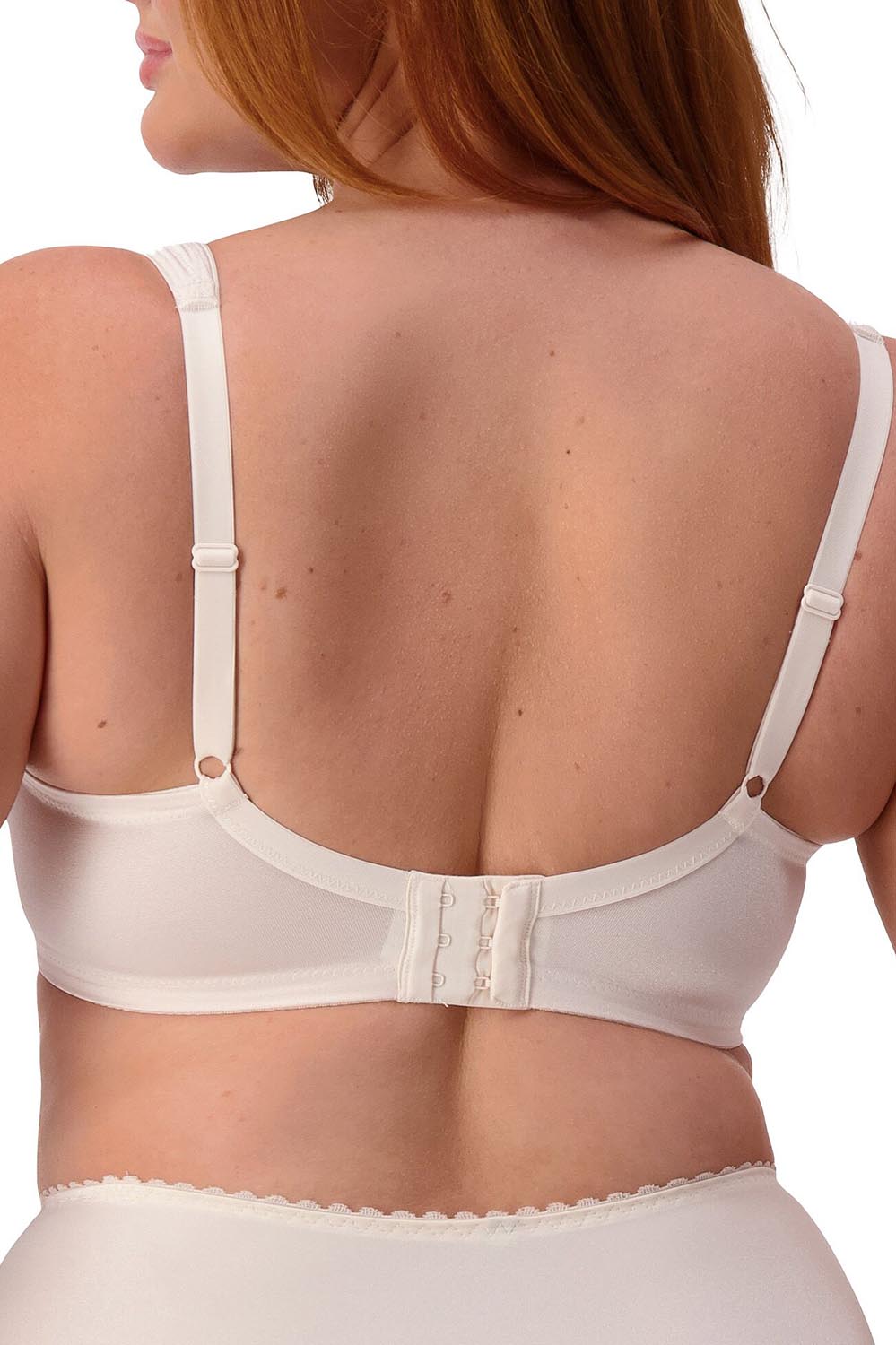 A model wearing the Endless Comfort Wired Bra in colour Freshpowde, from the back