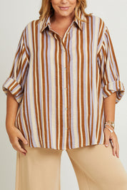 Model Fiona wearing the Striped Cotton Lounge Shirt in colour Lilacstrip, from the front, cropped image