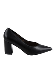 Product shot of the Elliot Block Heel in colour Black (Black), from the front