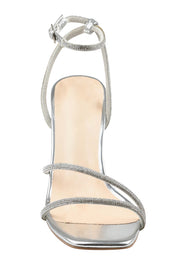Product shot of the Pepper Heel in colour Silver (Metallics), detail