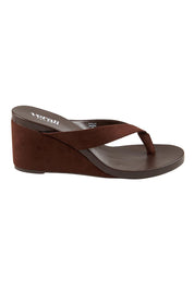 Product shot of the Polly Wedge Thong - Chocmicro in colour Chocmicro, from the front