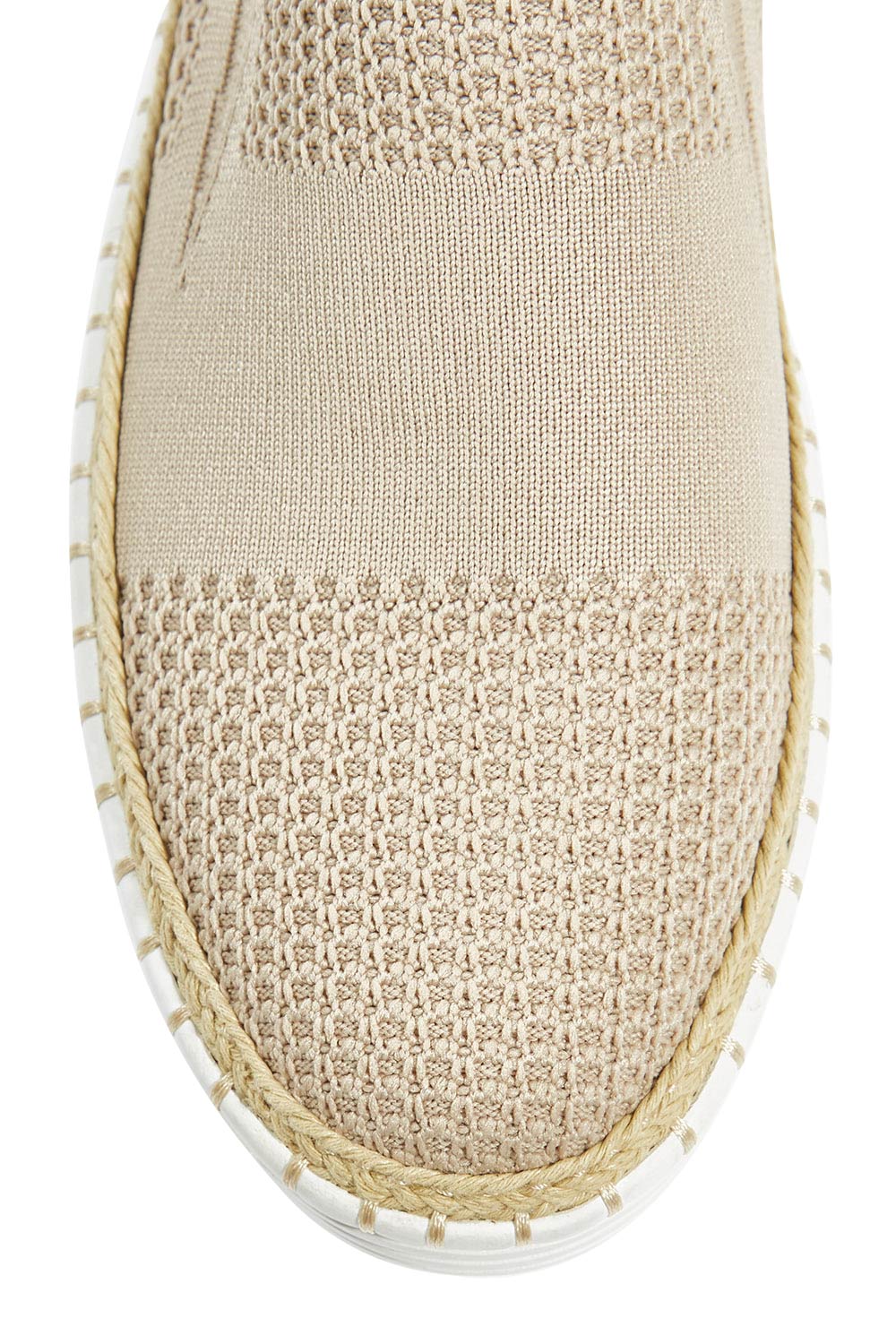 Product shot of the Queen Stretch Flat in colour Natural, detail
