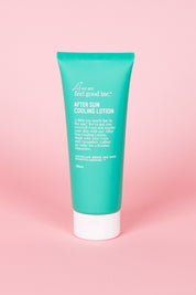 A model wearing size OneSize of the After Sun Cooling Lotion in colour Aftersun (Green), from the front, showing the whole outfit