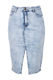 Product shot of the Sarah Mid Denim Skirt in colour Lightwash (Blue), from the front