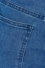 Product shot of the Kate Highin colourWaisted Shorts - Dkdenim (Blue), detail