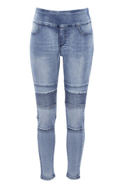 Product shot of the River Ribbed Pull On Jean in colour Lightdenim (Blue), from the front