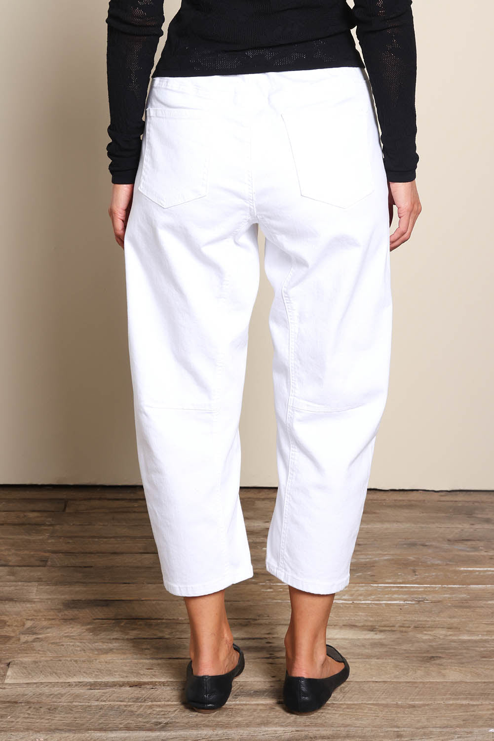 Rubi Pocket Barrel Jean - White