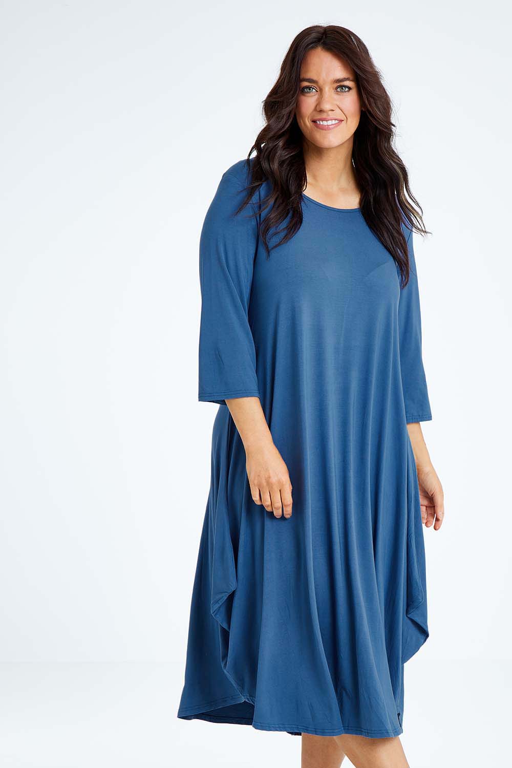 Model Laura wearing size L of the 3/4 Sleeve Bamboo Maxi Dress in colour Denim (Blue), from the front, cropped image