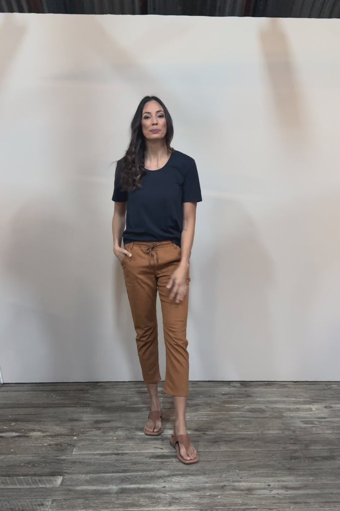 The Pull On Cotton Pant With Drawstring – Rust