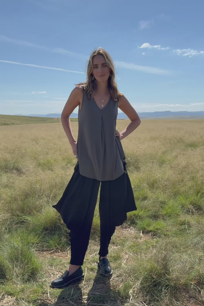 The Wanderer In Me V Neck Travel Singlet - Khaki