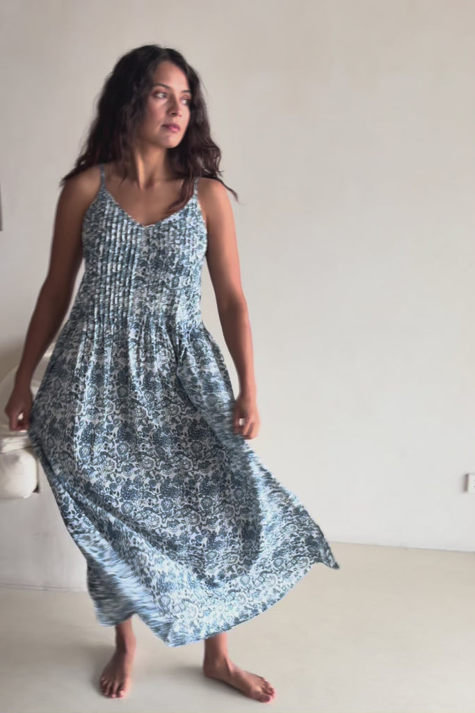 Cotton Pintucked Slip - Paisley