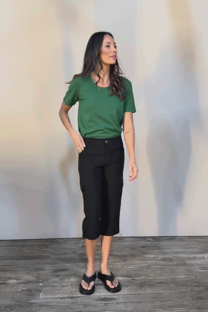 The Everyday Cropped Cargo Pant - Black