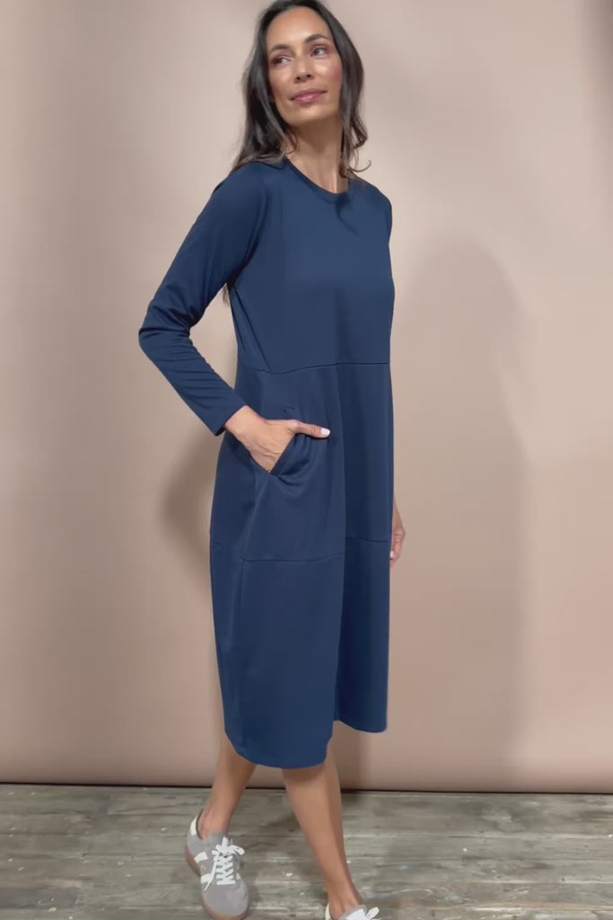 The Easy Wear Pocket Dress - Navy