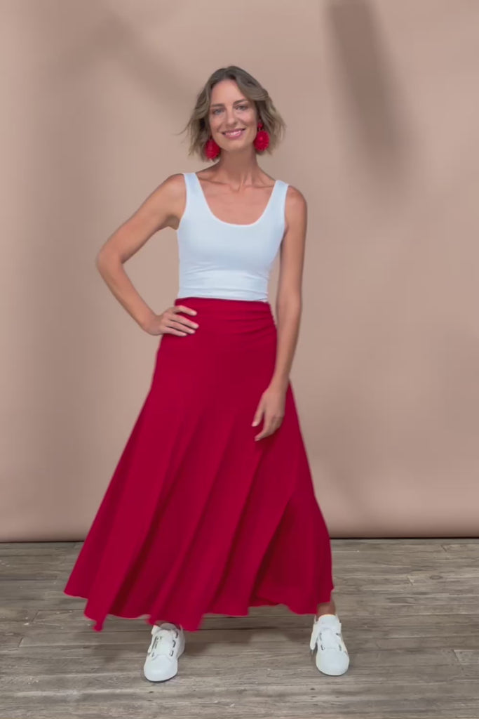 The Wanderer In Me Travel Skirt - Redhot