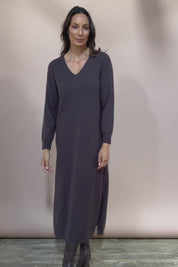 The Travel Anti Pilling V Neck Dress – Cocoa