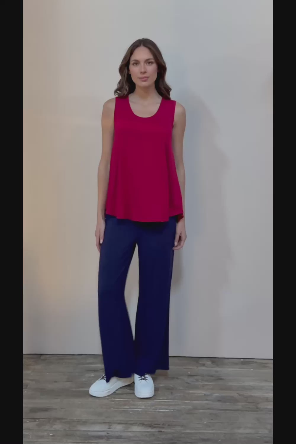 The Pack & Go Luxe Bamboo Swing Tank - Cherryred
